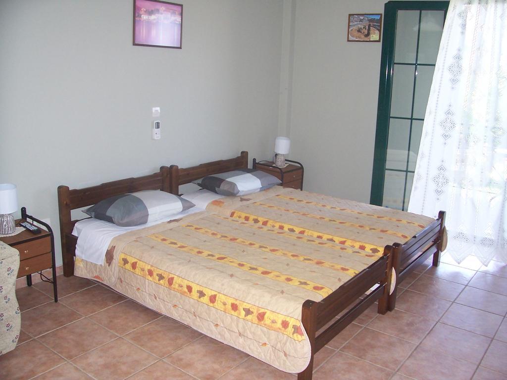 Anastasis Apartments Τραπεζάκι Εξωτερικό φωτογραφία