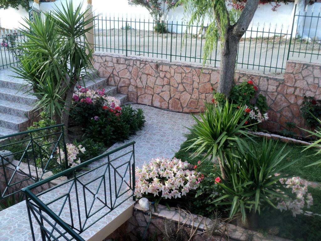 Anastasis Apartments Τραπεζάκι Εξωτερικό φωτογραφία
