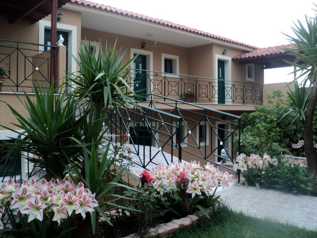 Anastasis Apartments Τραπεζάκι Εξωτερικό φωτογραφία